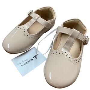 New Thee Bron Toddler Girls Size 7 Beige Mary Jane Closed Round Toe Shoes